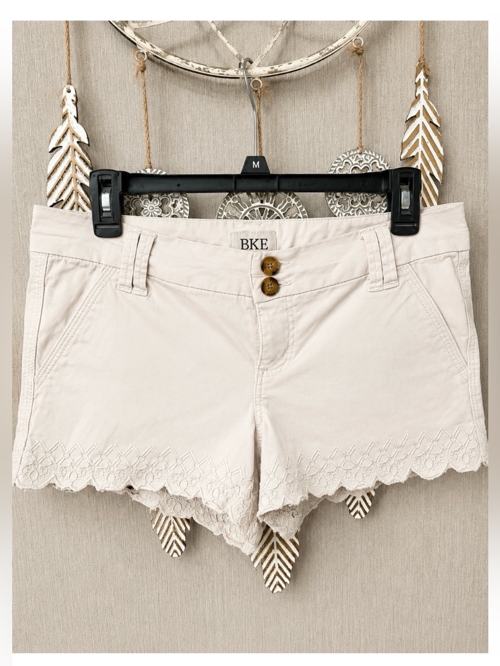 BKE Buckle Women's White Eve Lace-Trim
Jean Shorts